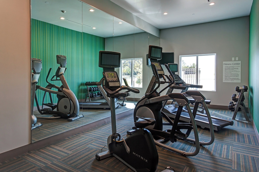 Holiday Inn Express & Suites Gatesville N. Ft Hood 43/65