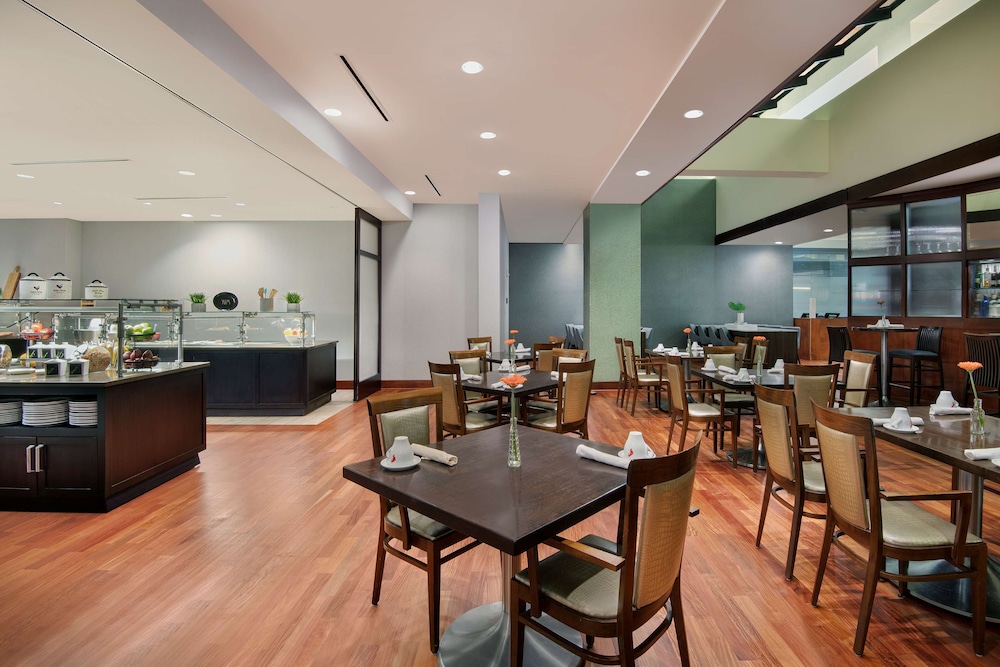 Hyatt Regency Dulles 36/54
