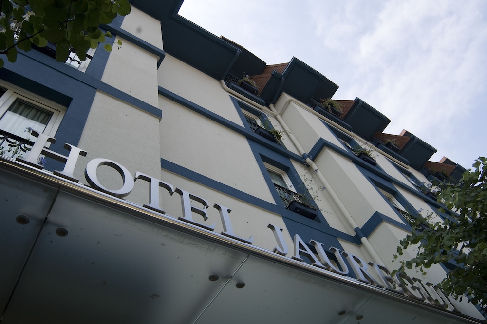Jauregui Hotel 2/64
