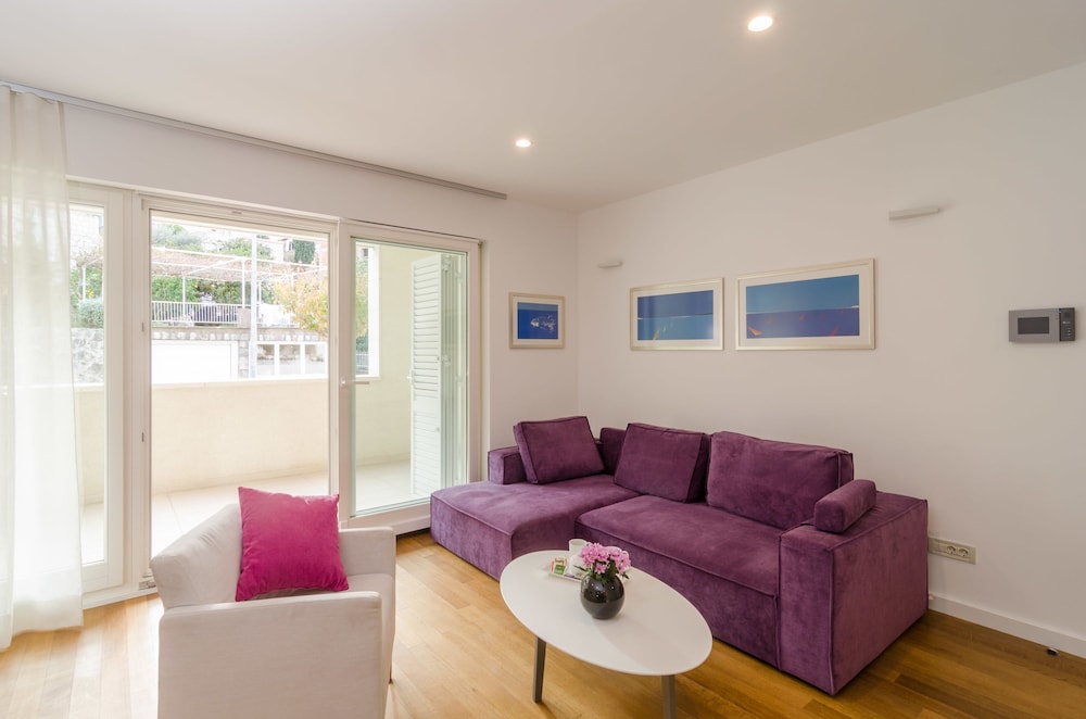 Antonio Luxury Beach Suites 17/35