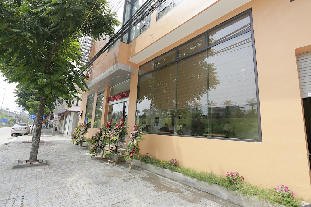 Anova 2 Hotel 4/33