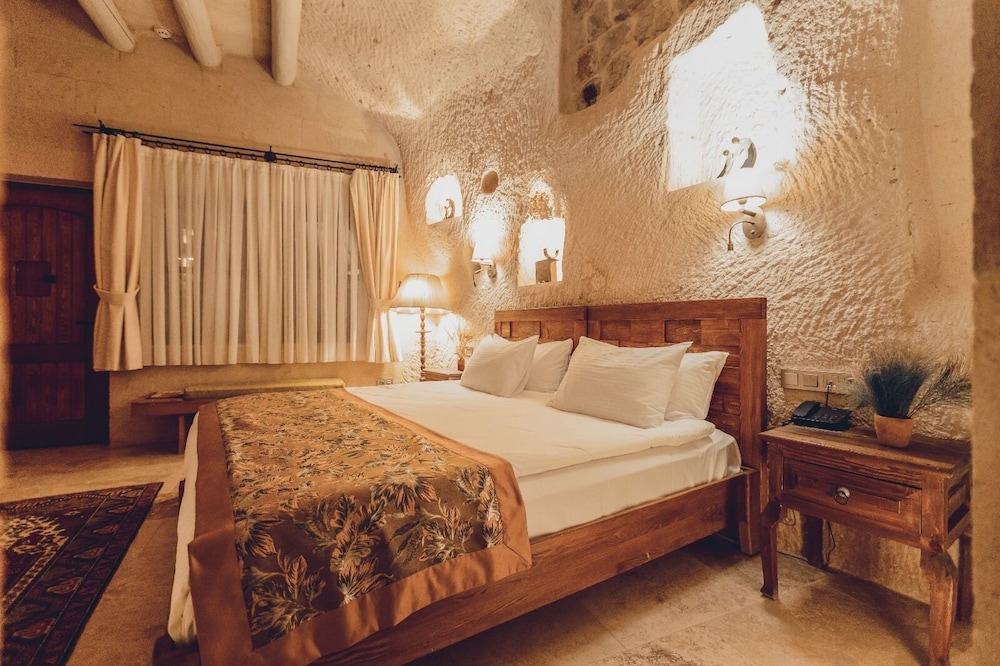 Peristyle Cave Cappadocia 16/49