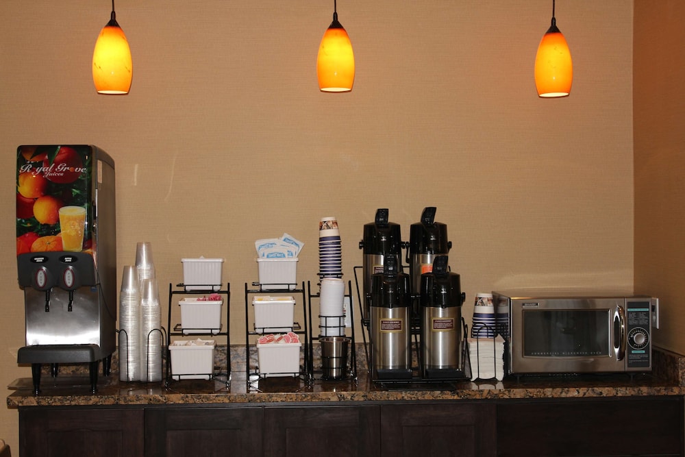 Best Western Plus Grand Manor Inn 19/43