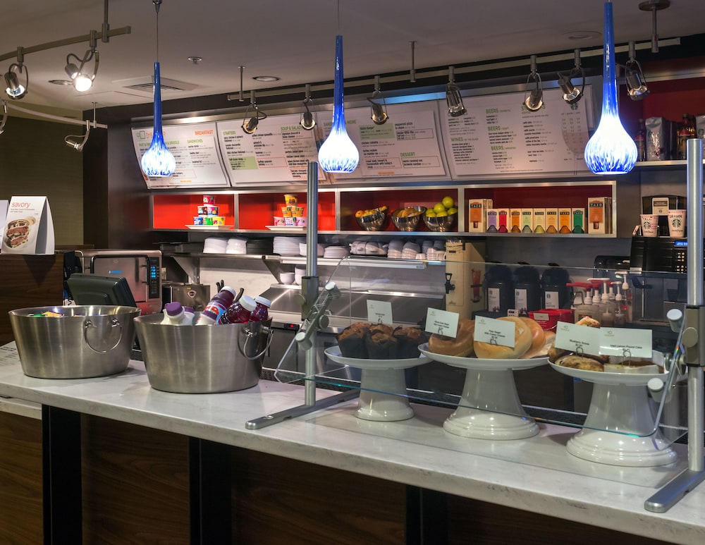 Courtyard By Marriott Winston-Salem Hanes Mall 47/66