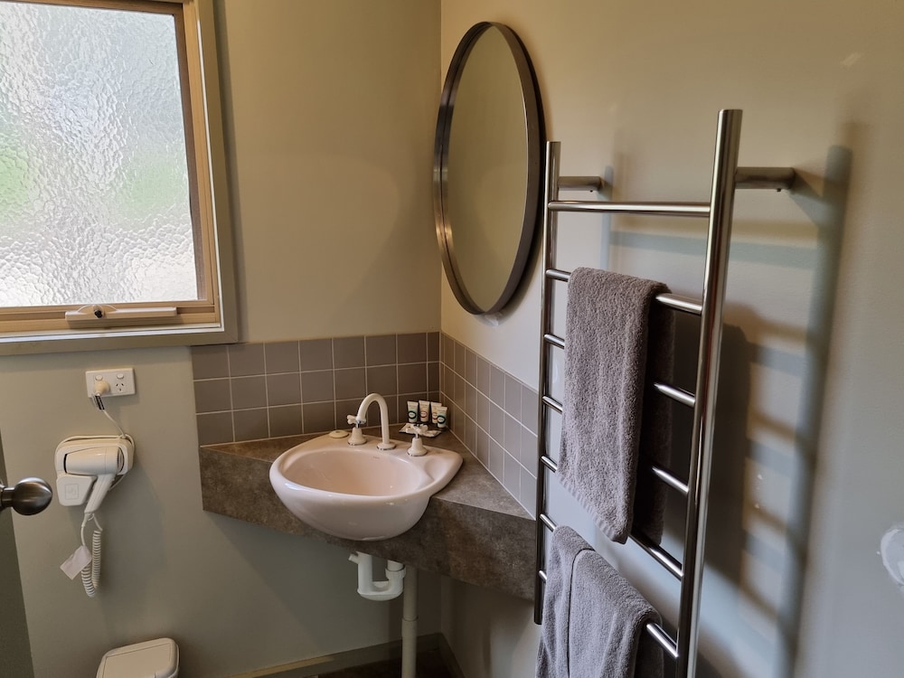 D'Altons Resort 31/50