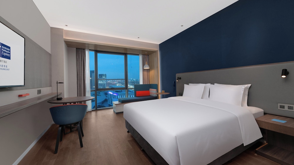 Specialty, Single Bed