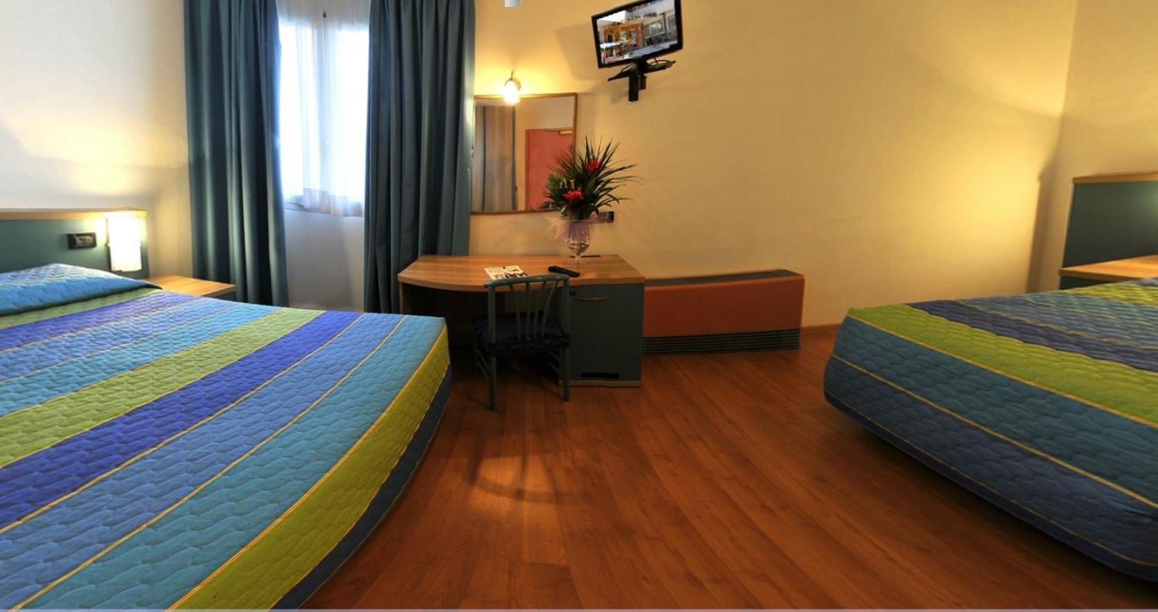 Hotel Vela 15/43