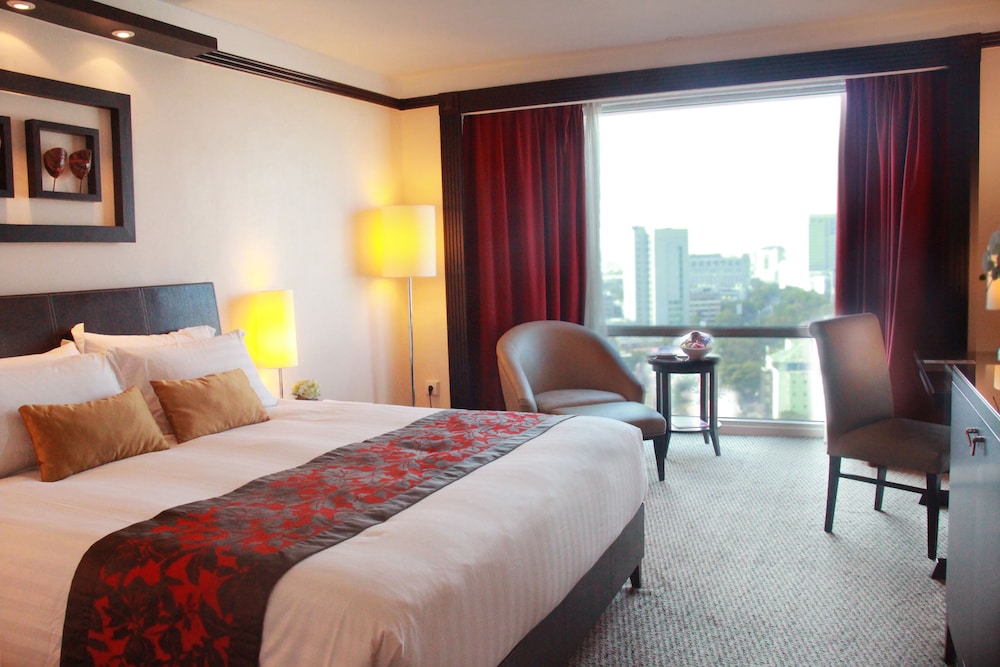 Millennium, Club, King Bed