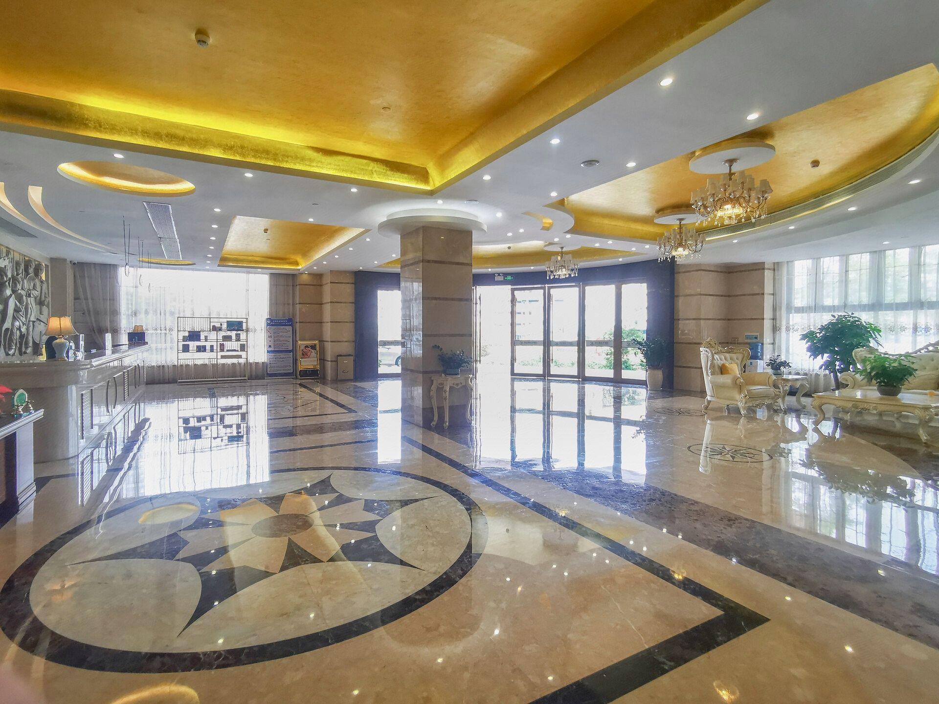 Vienna Classic Hotel (Shenzhen Pingshan Bihu) 20/40