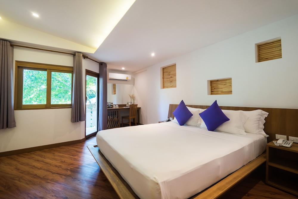 White Sand Samui Resort 12/50