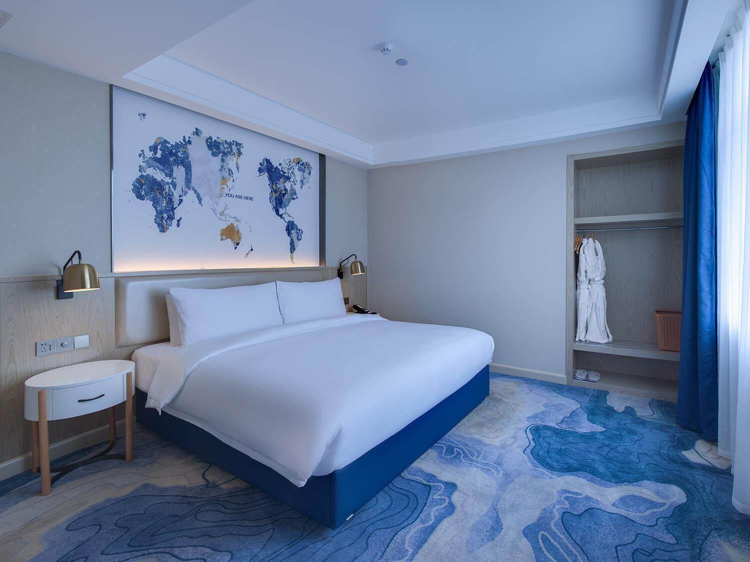 Kyriad Marvelous Hotel (Changning Zhongyin Times Plaza) 24/53