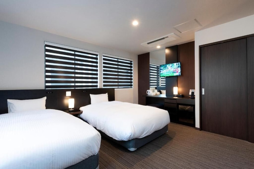 Suite, Twin Beds