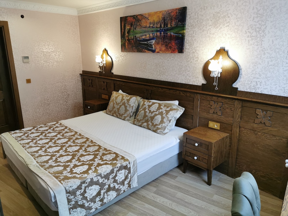 Perapolis Hotel 15/66