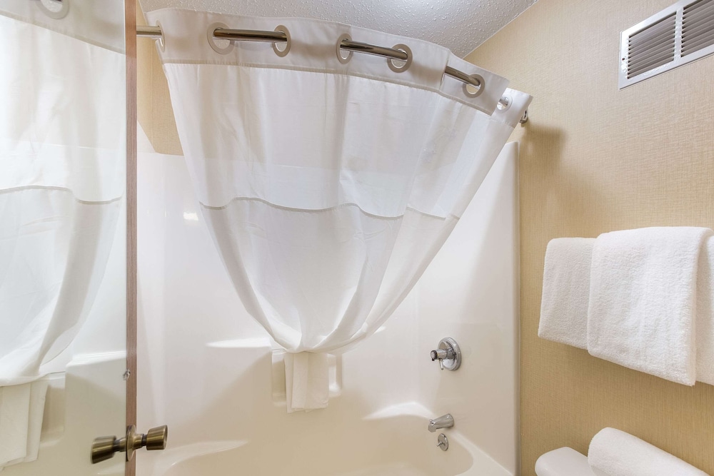 Quality Inn Athens, OH 27/50