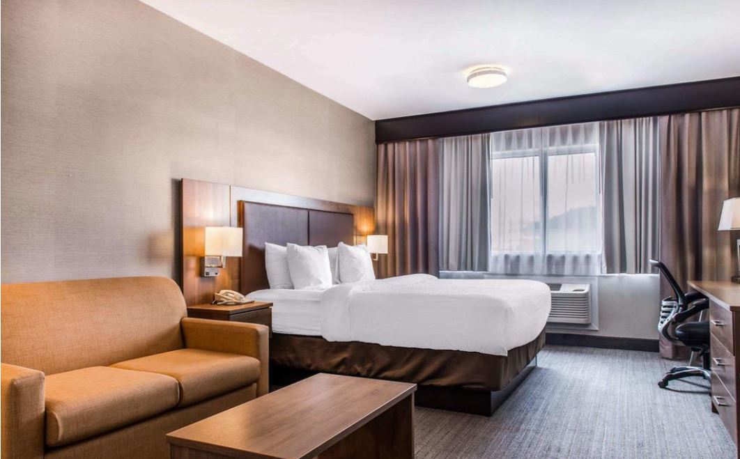 ROOM, QUEEN BED