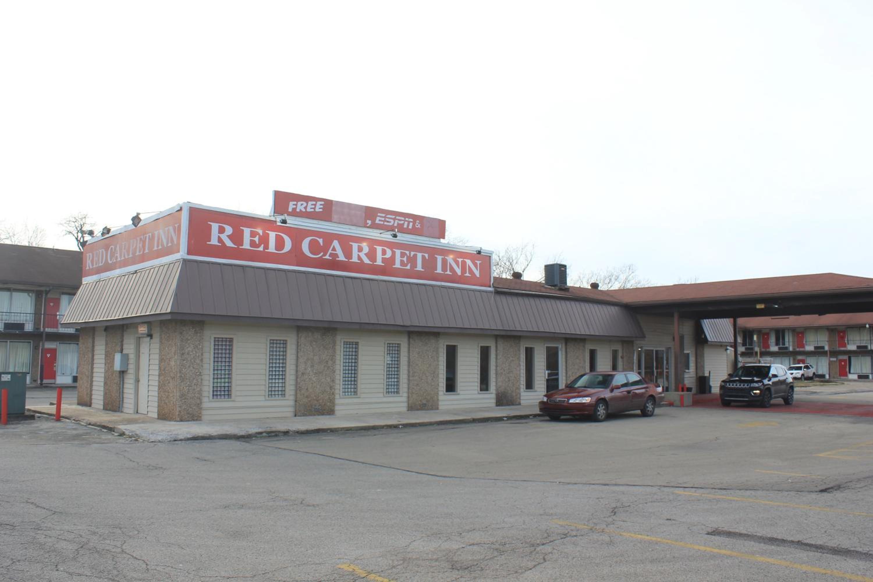Red Carpet Inn Louisville 7/39