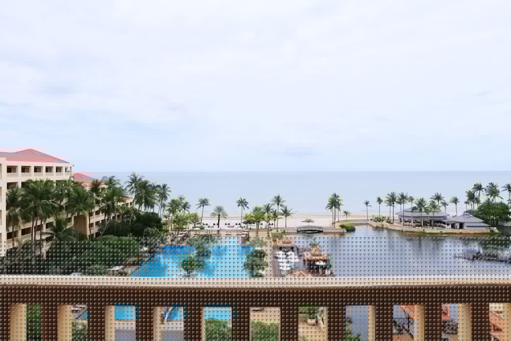 Dusit Thani Hua Hin 9/94