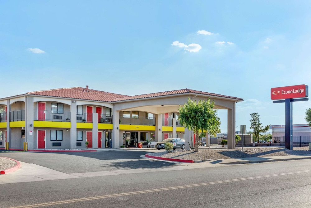 Econo Lodge West Coors Blvd 24/34