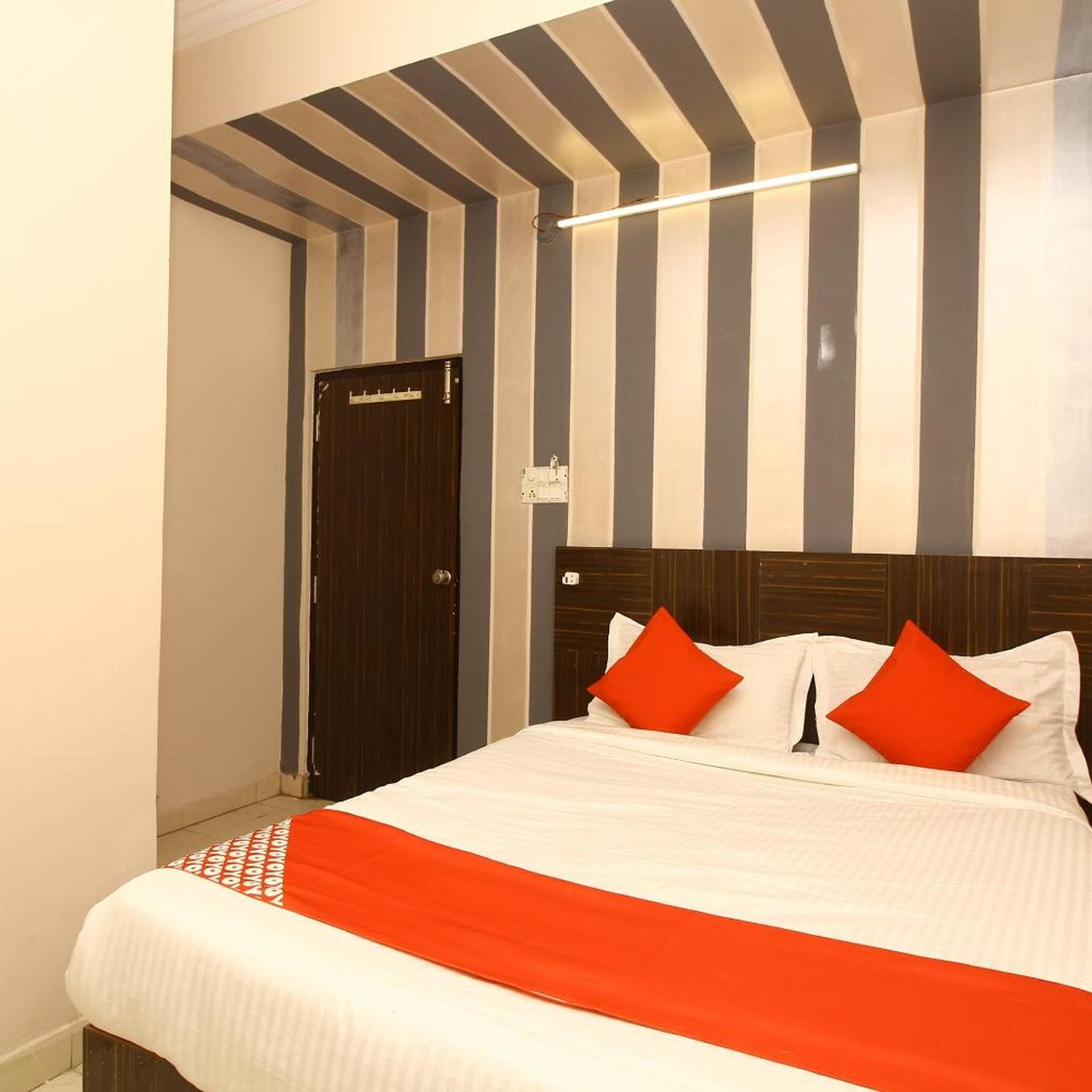 Hotel Nav Bharat Residency 5/29
