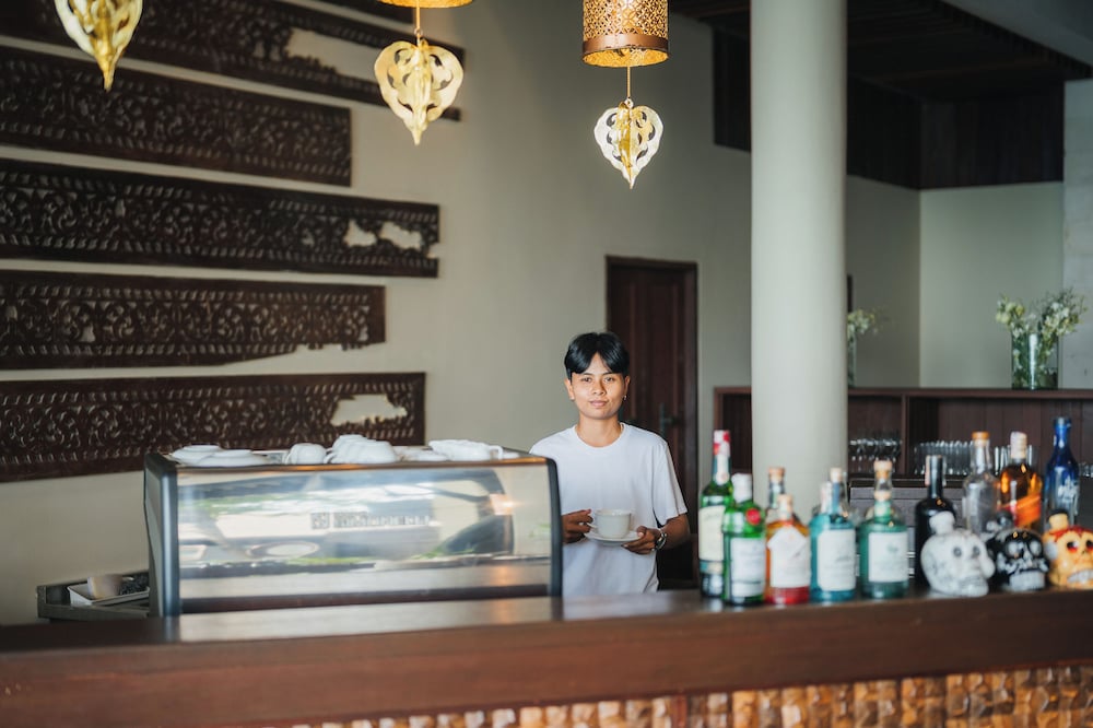 THE KALA SAMUI 6/50