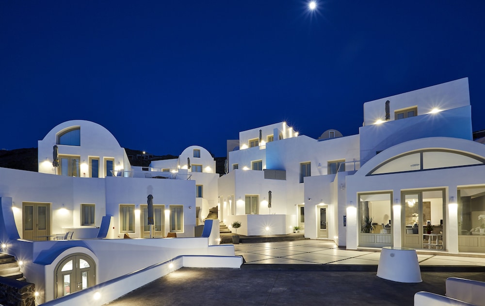 APERANTO SUITES 58/70