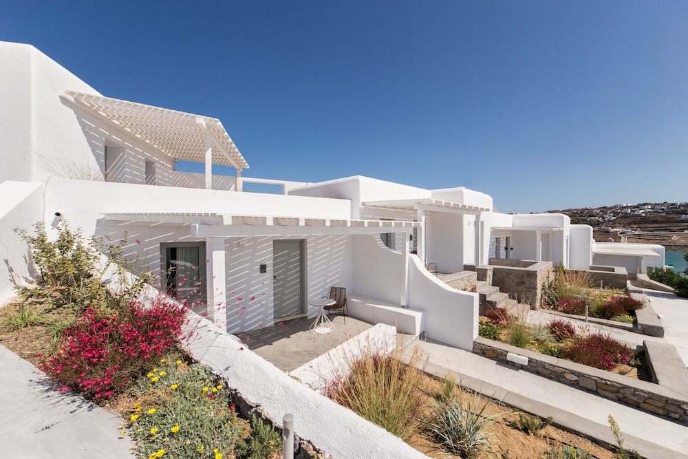 OSOM RESORT in MYKONOS