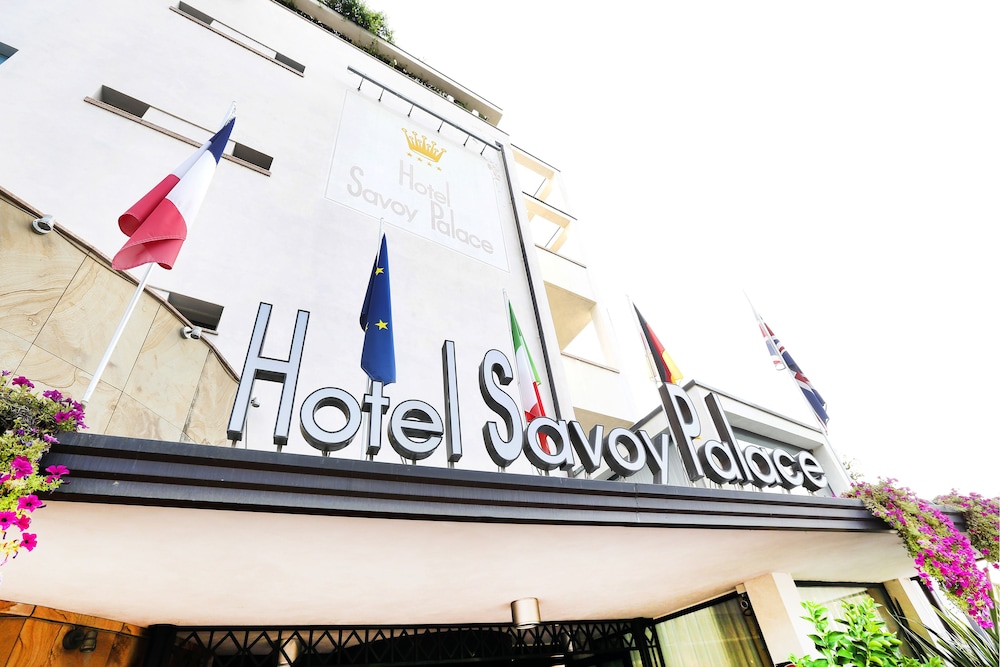 Hotel Savoy Palace in GARDONE RIVIERA