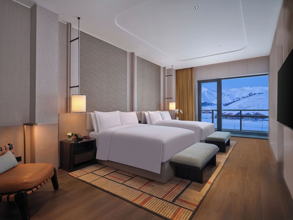 Room at Conrad Altay Hemu, ALTAY - XINJIANG