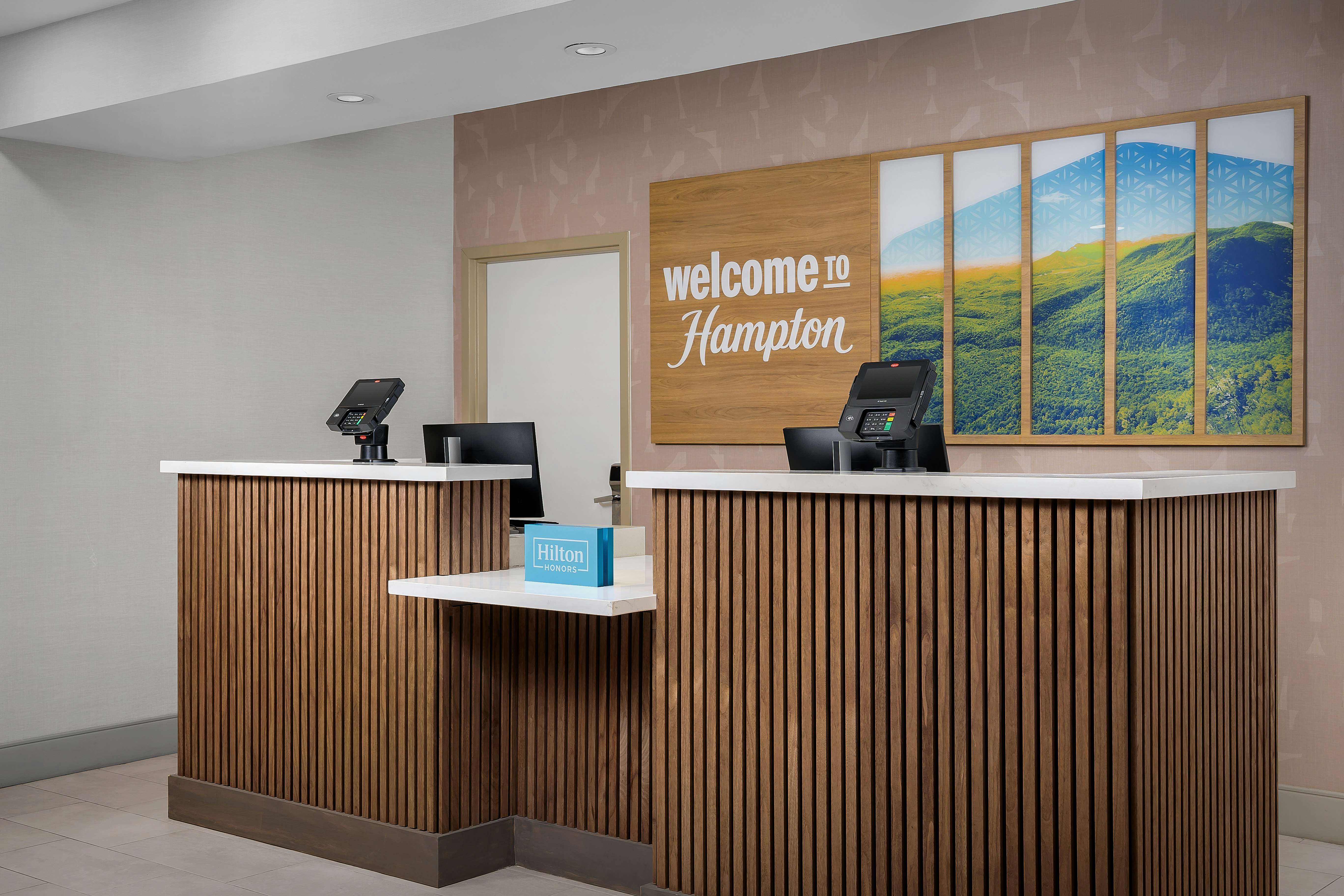 Lobby at Hampton Inn & Suites Clinton - I-26, CLINTON - SC