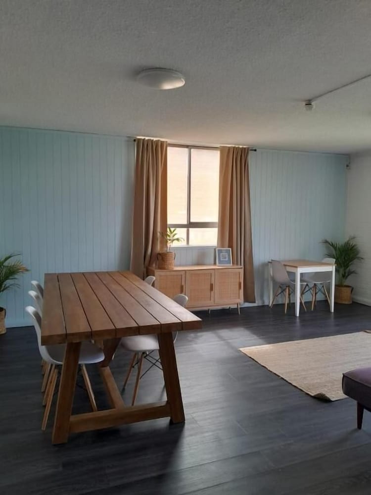 Little Coogee Hotel 52/65