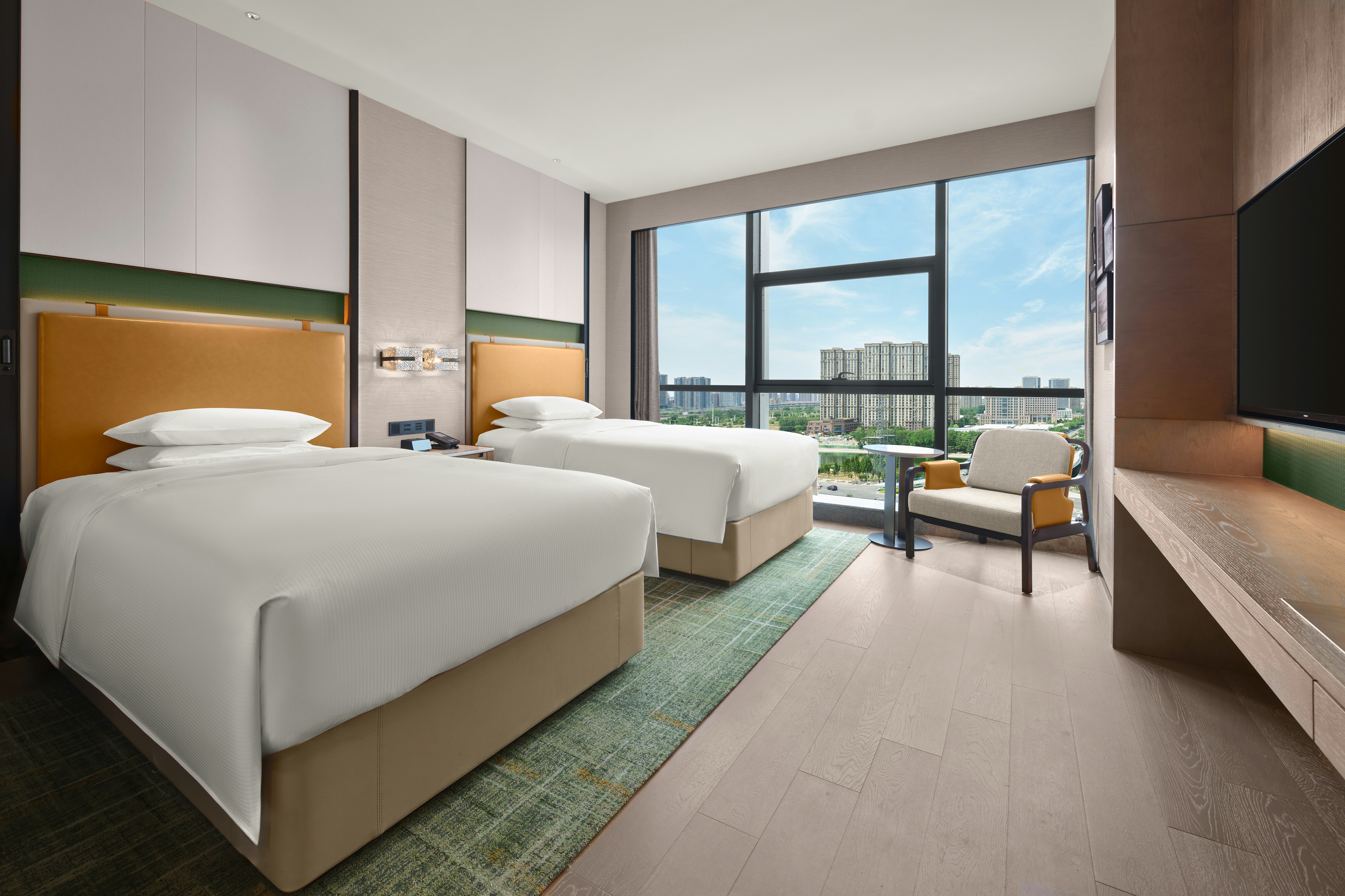 GUEST ROOM, TWIN BEDS, HIGH FLOOR