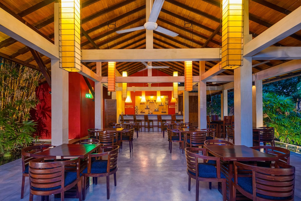 Chaarya Resort Spa By Chandrika 47/60