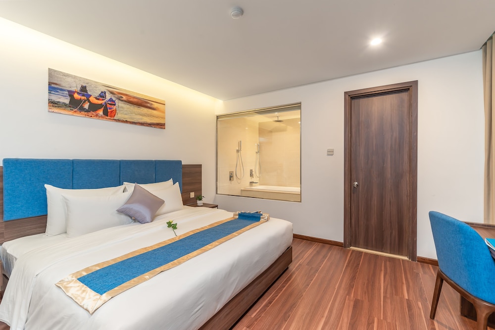 Grand Gold Hotel 11/50