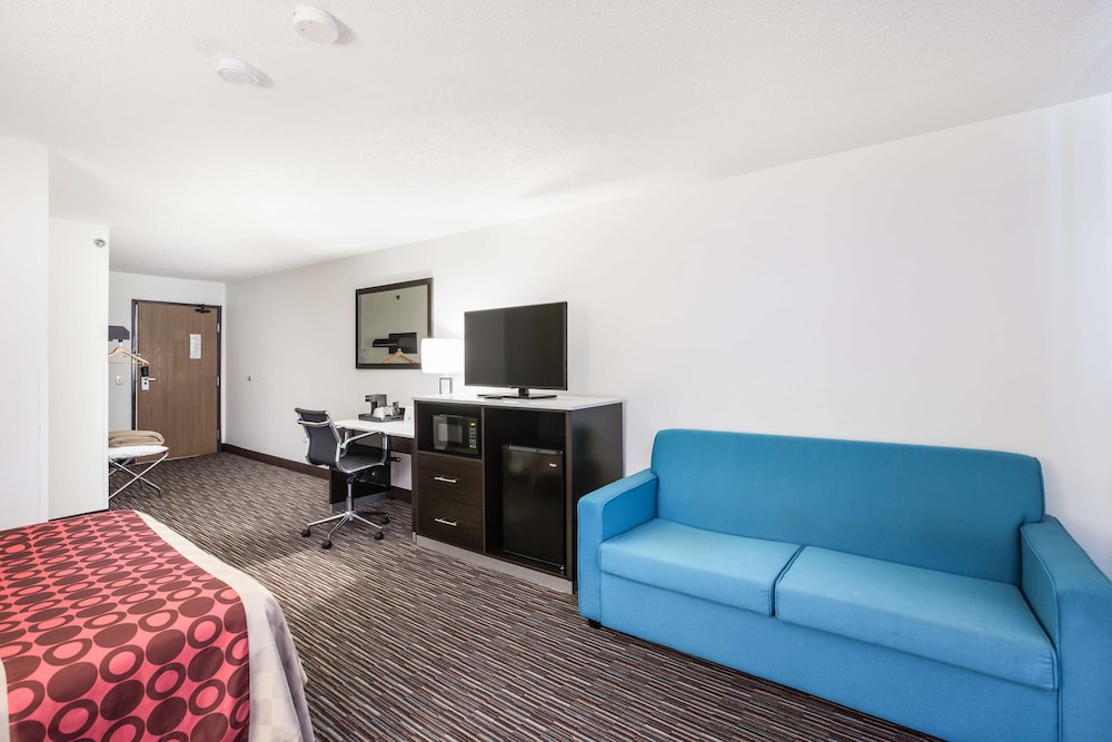 Americas Best Value Inn Charlotte Mi 21/30