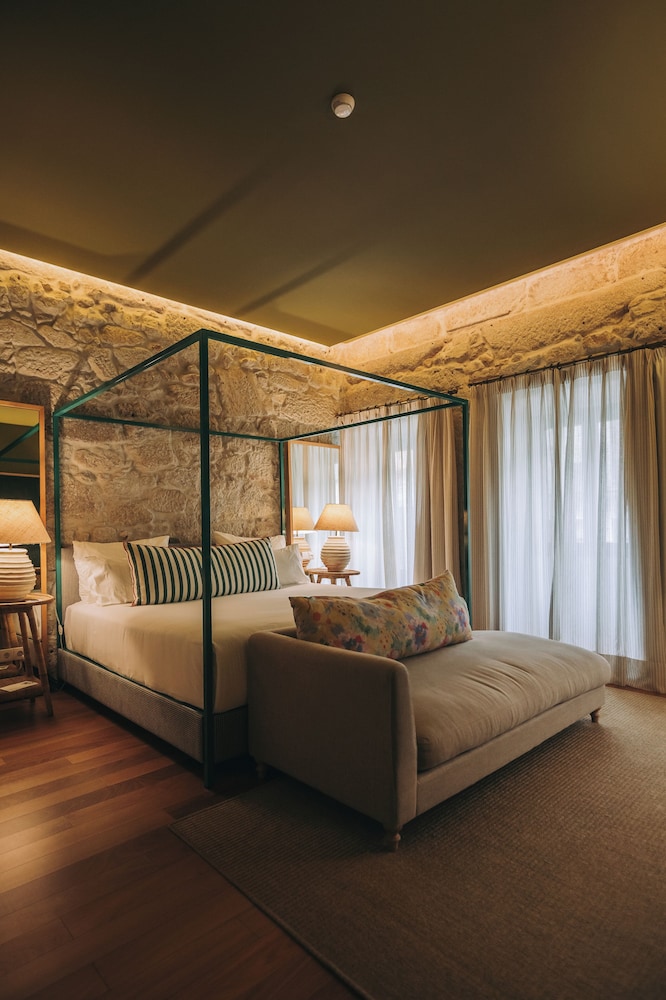 Superior, Suite, Queen Bed