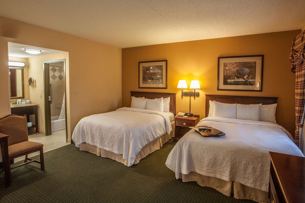 Hampton Inn Suites Stillwater 14/50