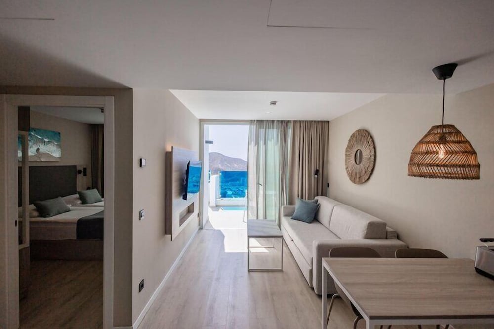 Junior Suite, Studio, Twin Beds, Sea View, Sofa، Servatur Puerto Azul 4/9