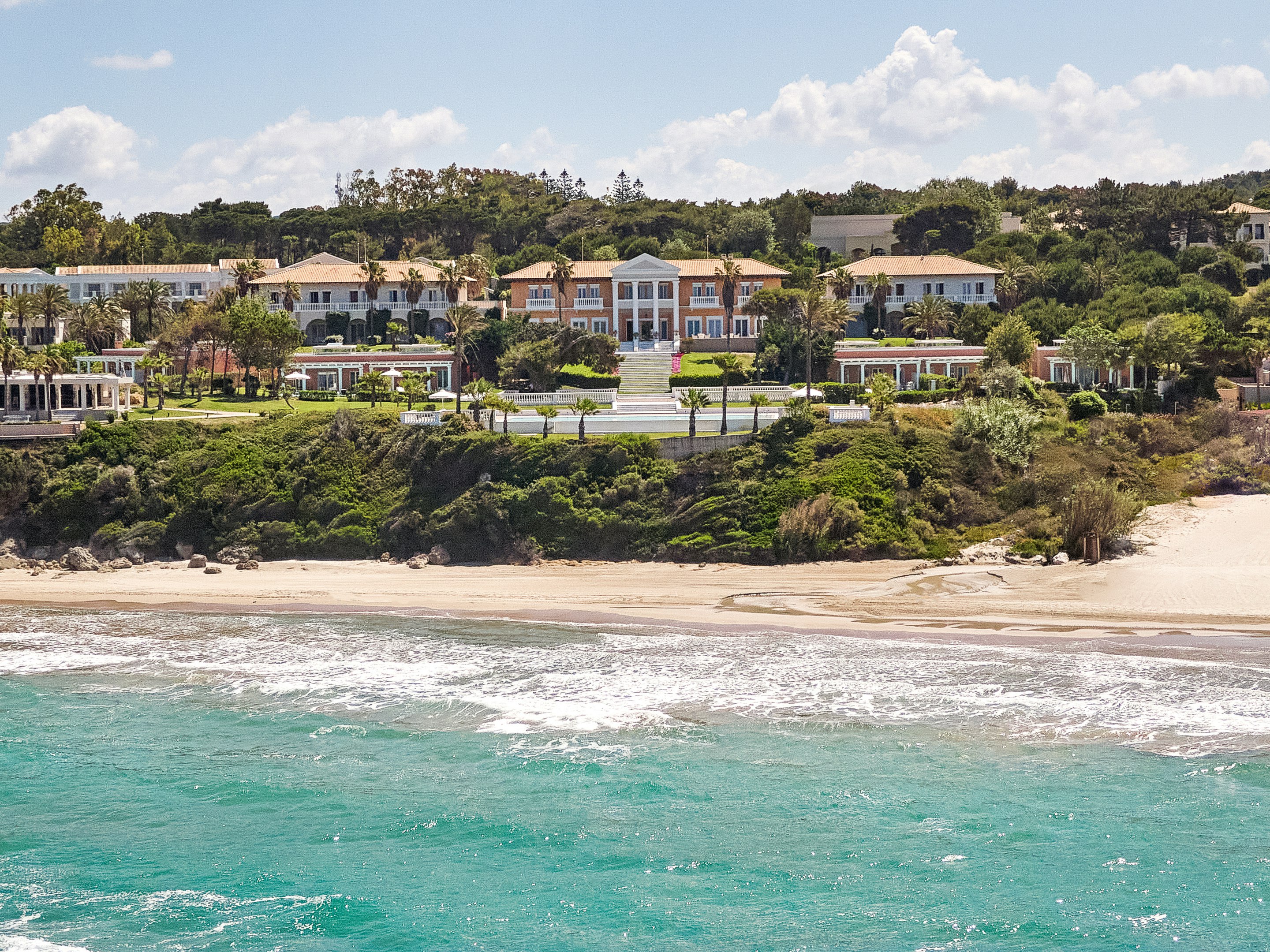 Mandola Rosa, A Resort to Live 8/18