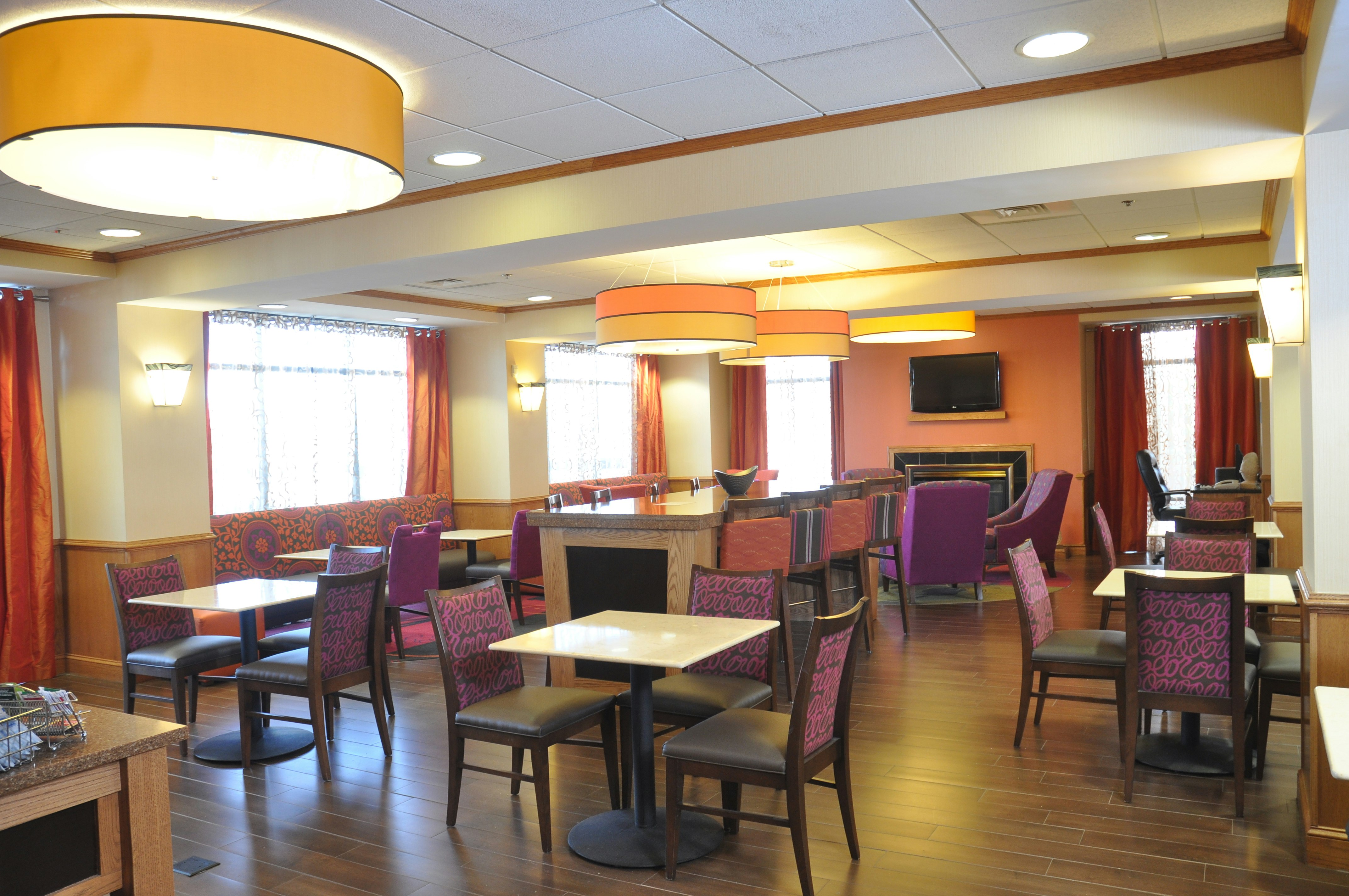 Hampton Inn Stony Creek/Petersburg Area 28/37