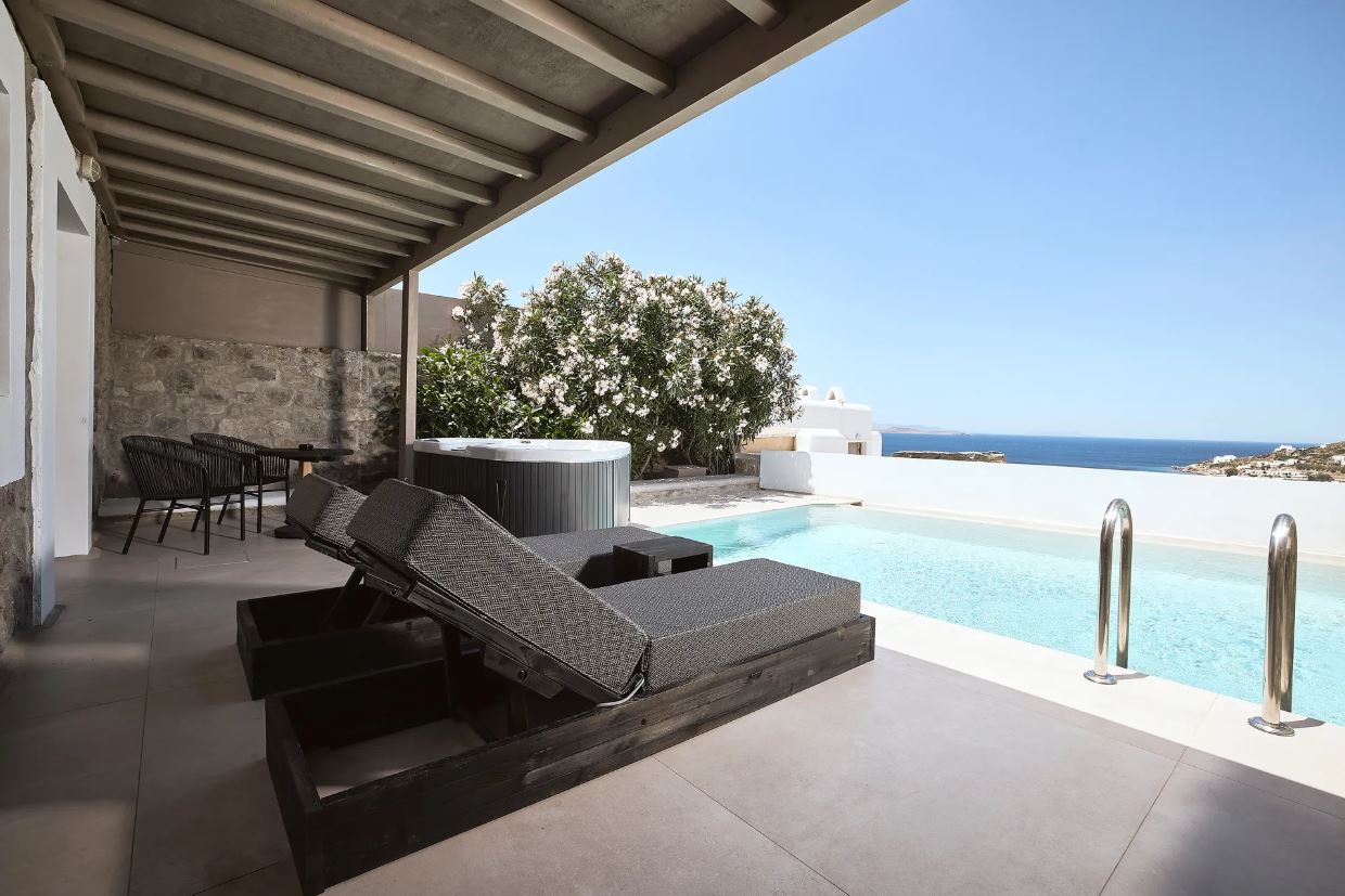 Horizon Hotel Adults Only 18/50