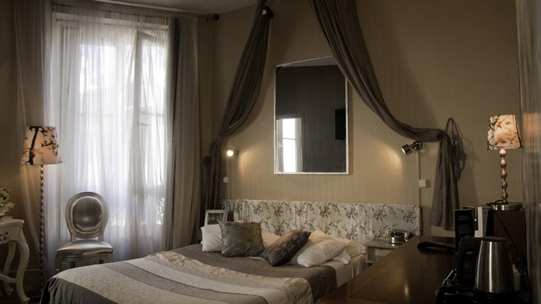 Hotel Petit Saint Honore 5/28