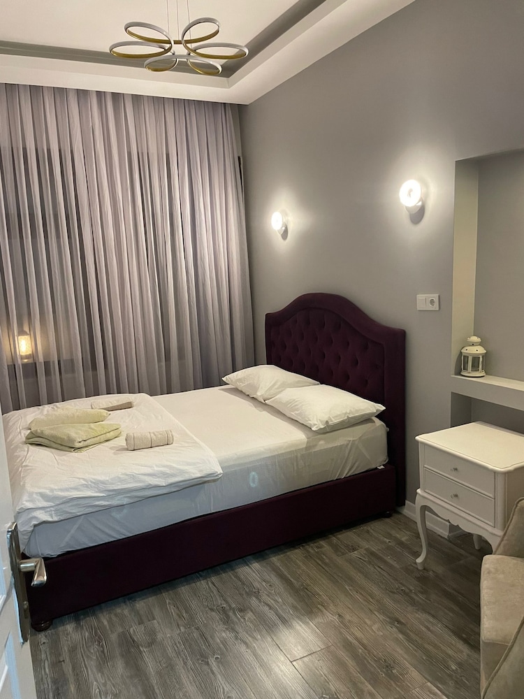 Taksim Cmlm Apart 11/50