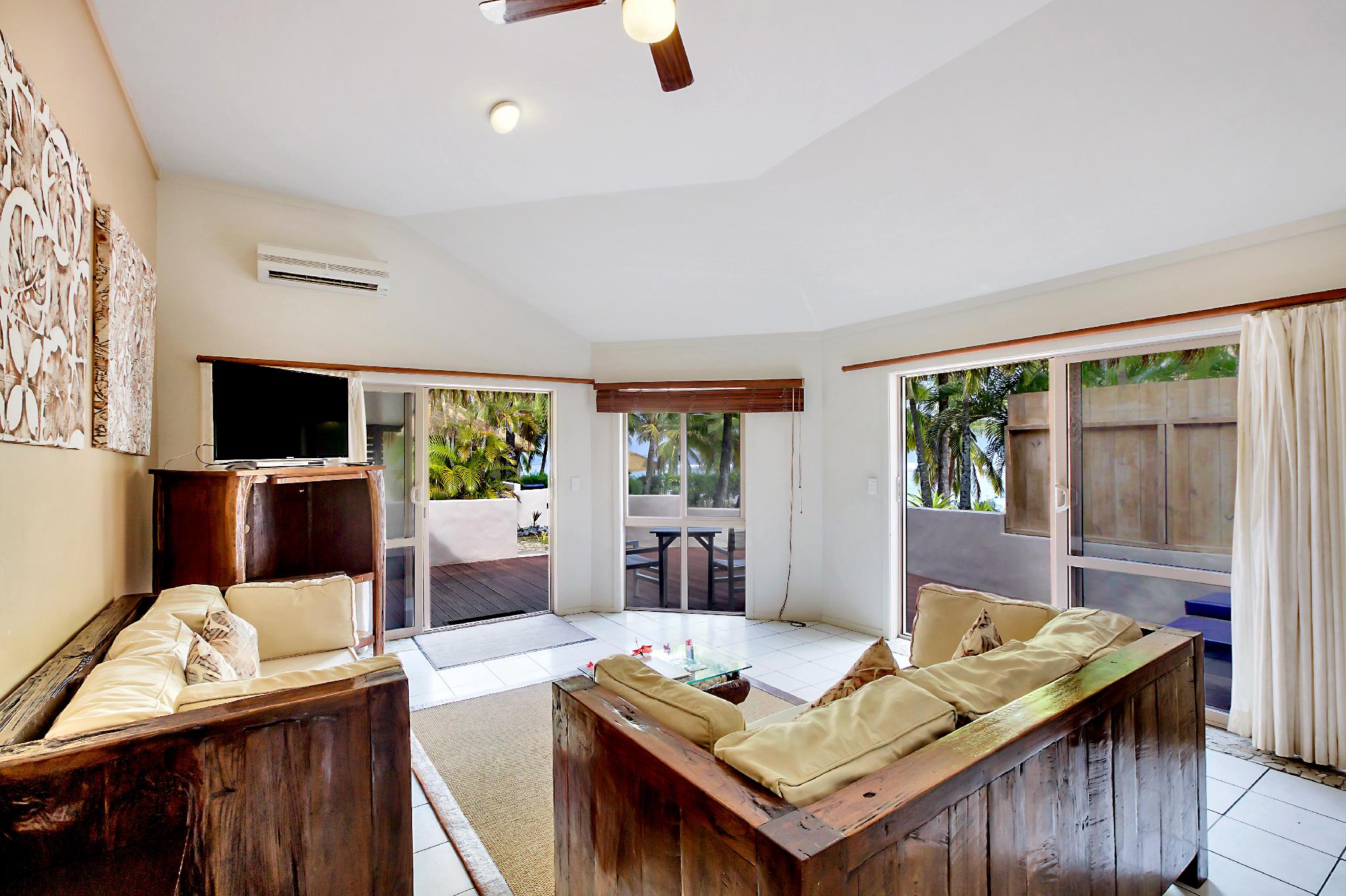 Villa, Beach Front