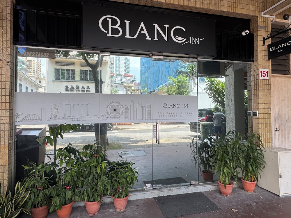 Blanc Inn 9/50