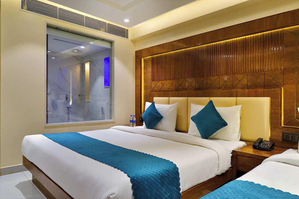 HOTEL GRAND PLAZA. 16/50