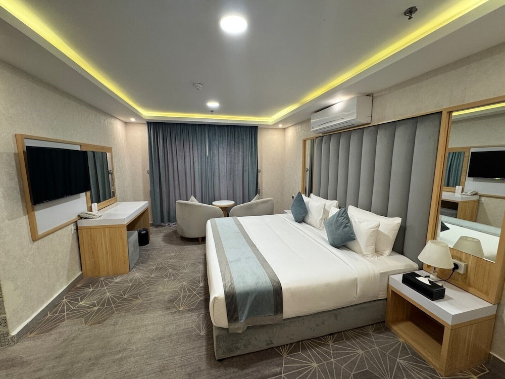 Rose Land Hotel 19/60