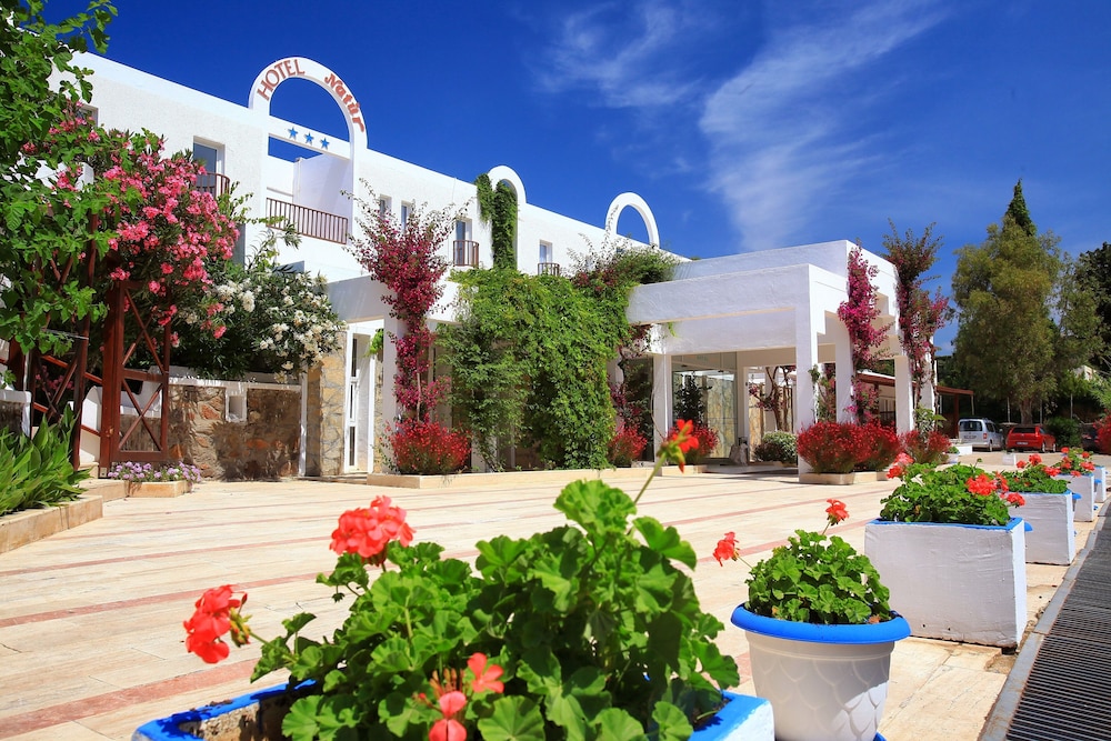 Natur Garden Hotel 46/49