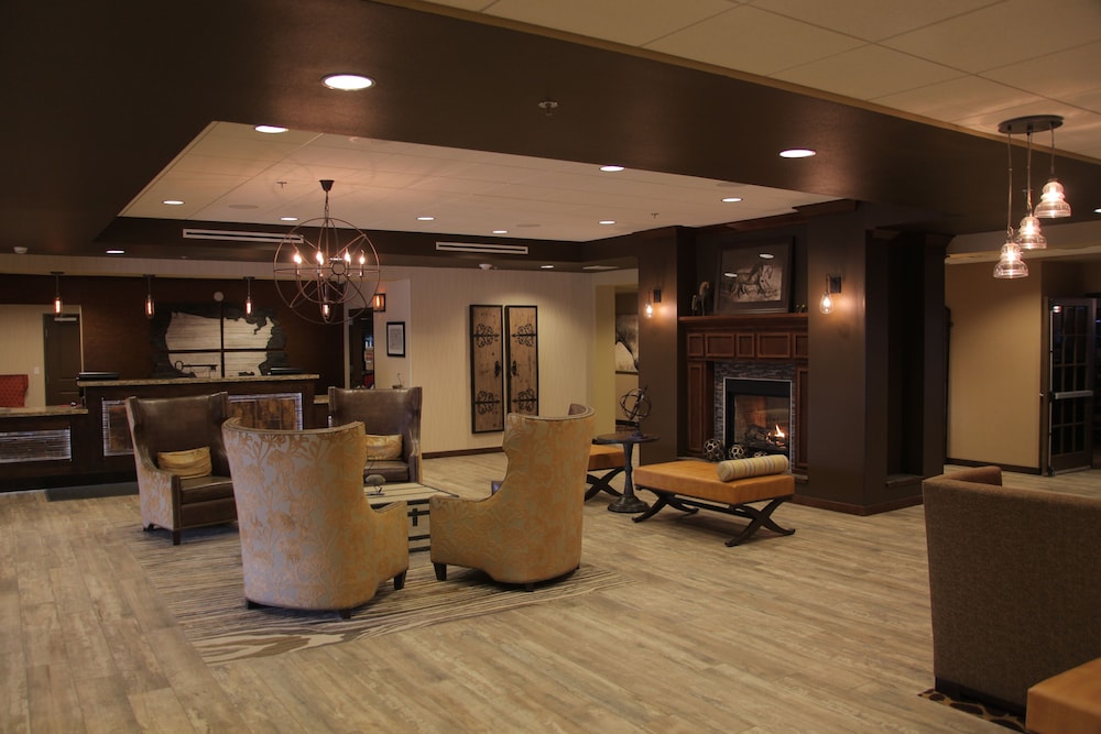 Teddy Apos S Residential Suites Watford City 23/56
