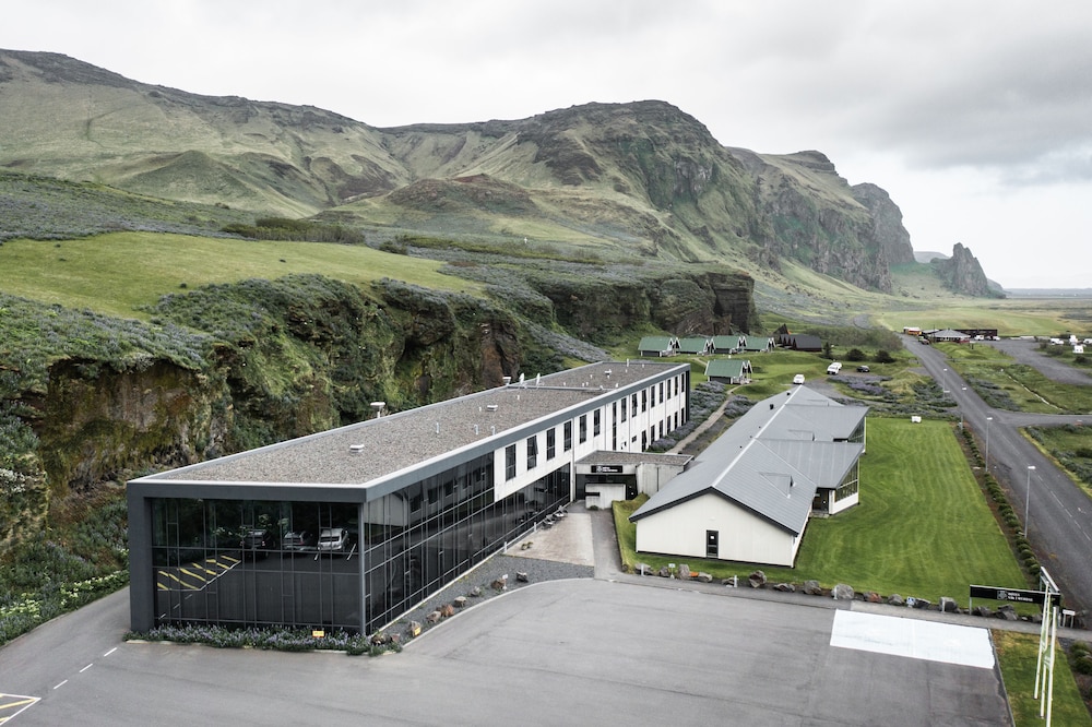 Hotel Vik 10/86