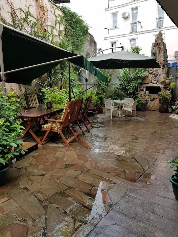 Guesthouse And Hostel Batumi Globus 42/46